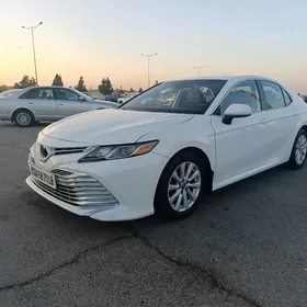 Toyota Camry 2020