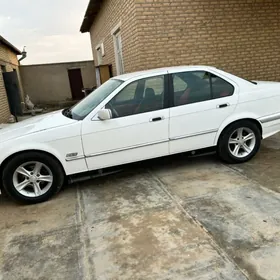 BMW 320 1992