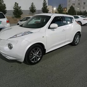 Nissan JUKE 2013