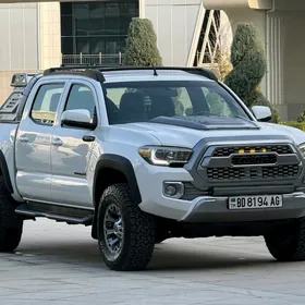 Toyota Tacoma 2016