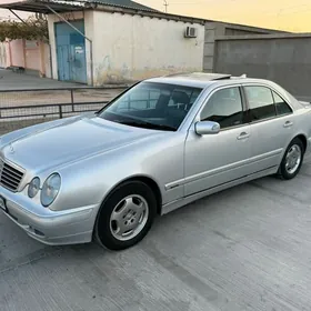 Mercedes-Benz E320 2000