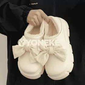 Zenanlar üçin ýyly aýakgap