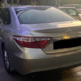 Toyota Camry 2016