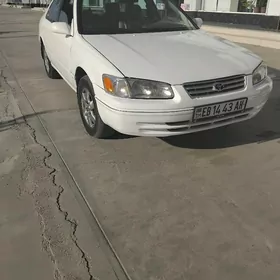 Toyota Camry 2000