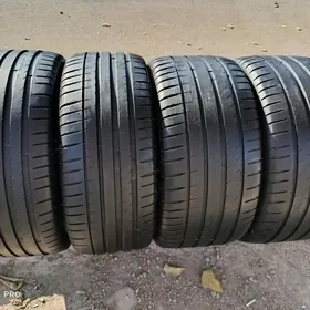 Michelin 265/35/18..245/40/18