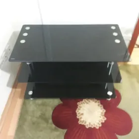 Podstavka televizor ucin