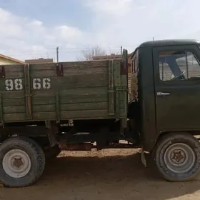 UAZ 469 1988
