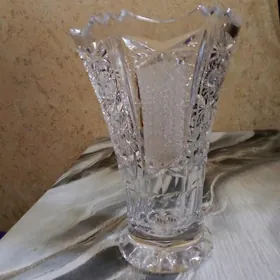 Хрустальная ваза
