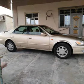 Toyota Camry 2000