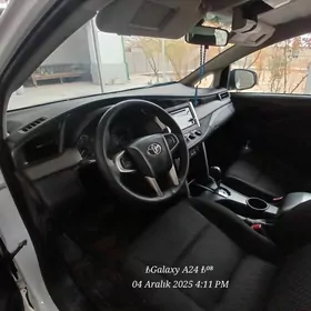 Toyota Innova 2020