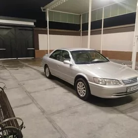 Toyota Camry 2000