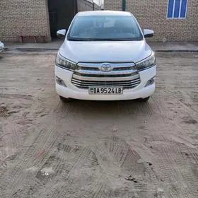 Toyota Innova 2020
