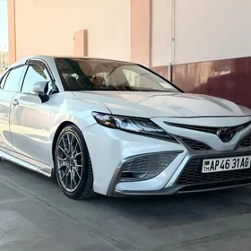 Toyota Camry 2022