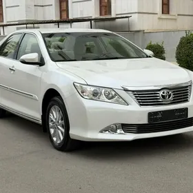 Toyota Camry 2014