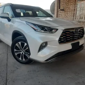 Toyota Highlander 2020