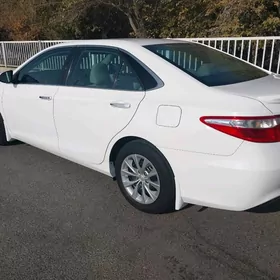Toyota Camry 2017