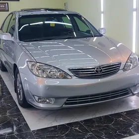 Toyota Camry 2004