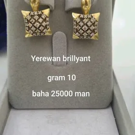 Gyzyl 14 karat gulakhalka