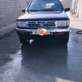Nissan Pathfinder 1996
