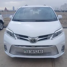 Toyota Sienna 2020