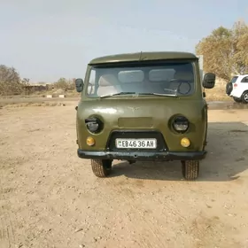 UAZ Profi 1985