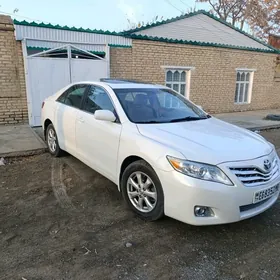 Toyota Camry 2011