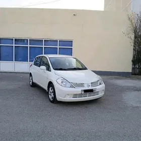 Nissan Tiida 2006