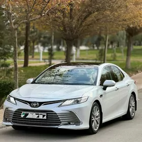 Toyota Camry 2020