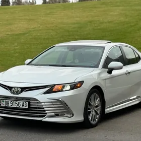 Toyota Camry 2021