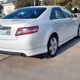 Toyota Camry 2011