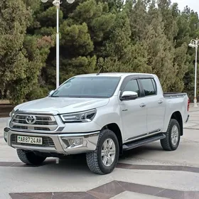 Toyota Hilux 2023
