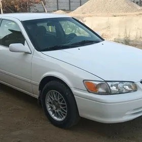 Toyota Camry 2001