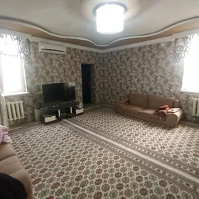 4ком 4/3 этаже центре города