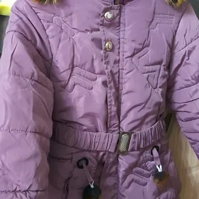 Курточка и ботиночки.