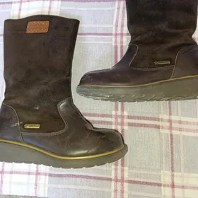 ботинки 70 манат