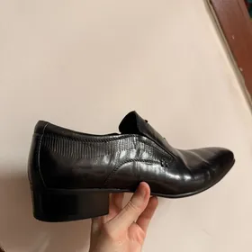 продаю Туфли