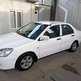 Mitsubishi Lancer 2005