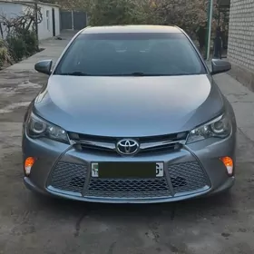 Toyota Camry 2016