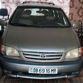 Toyota Sienna 2001