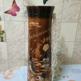 ваза, тарелки с блюдом