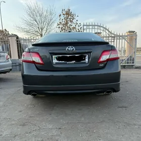 Toyota Camry 2010