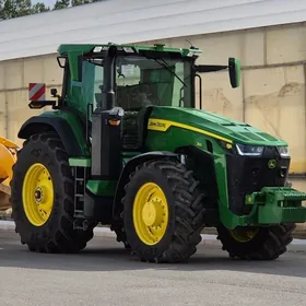 John Deere 2021