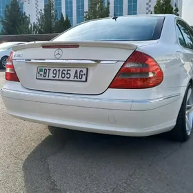 Mercedes-Benz E320 2003