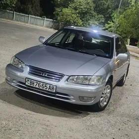 Toyota Camry 2000