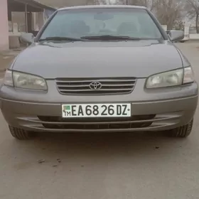 Toyota Camry 1999