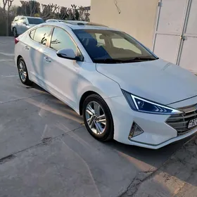 Hyundai Elantra 2020