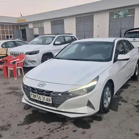 Hyundai Elantra 2022