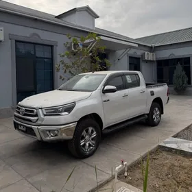 Toyota Hilux 2025