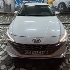 Hyundai Elantra 2021