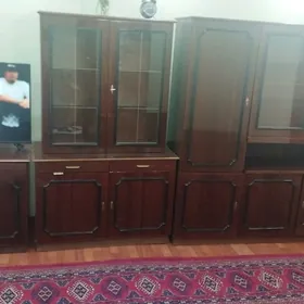 Сервант и мини стенка